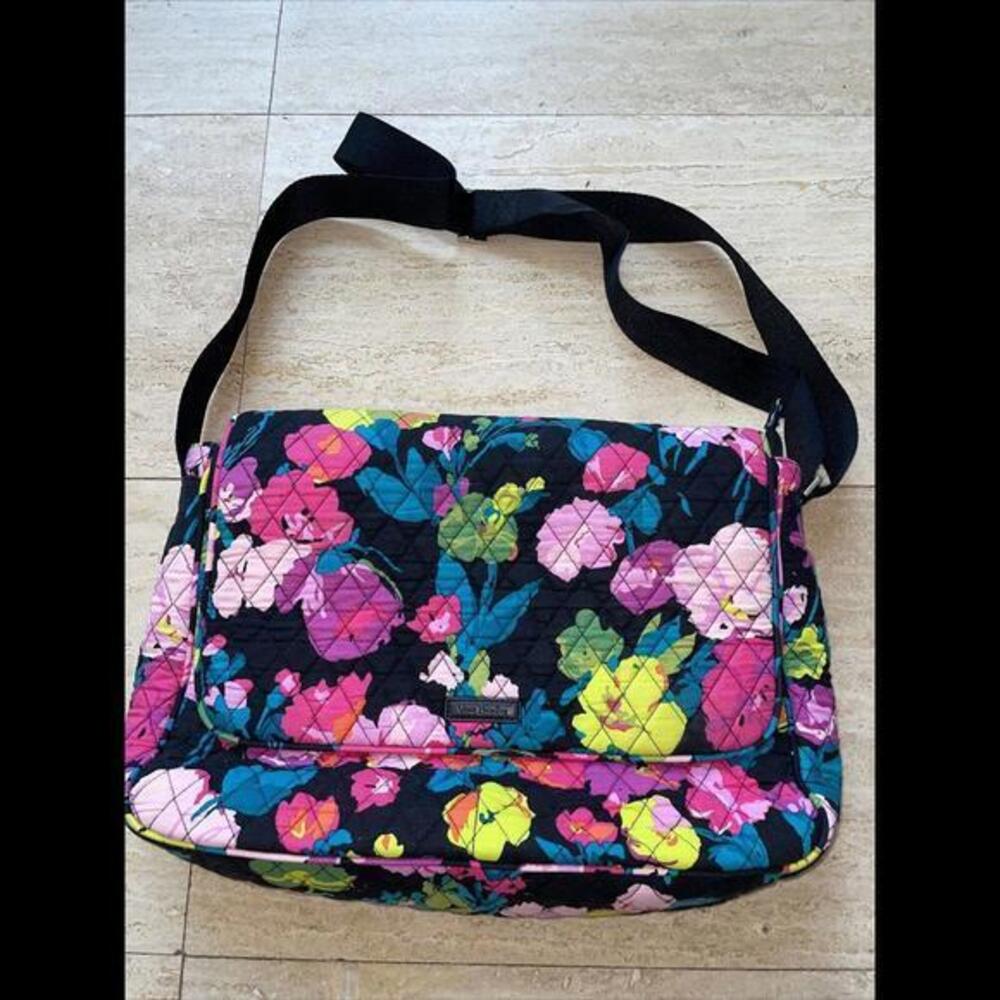 Vera Bradley Messenger bag, laptop bag Floral adjustable‎ strap 15x10.5x4”